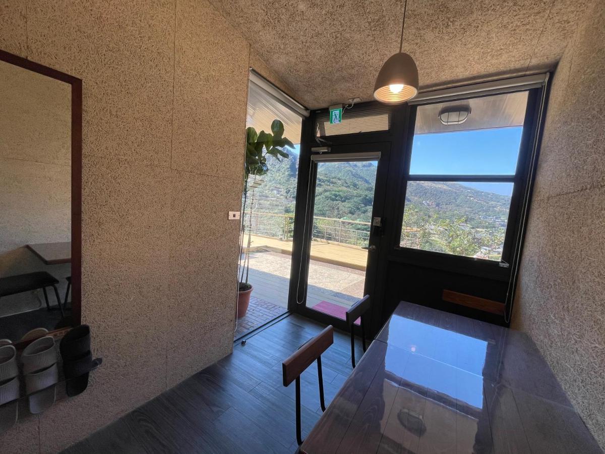 Golden101 Bed And Breakfast جيوفين المظهر الخارجي الصورة